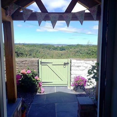 Cosy 2 Bed Cottage Between Snowdonia And The Sea Llandegai ภายนอก รูปภาพ