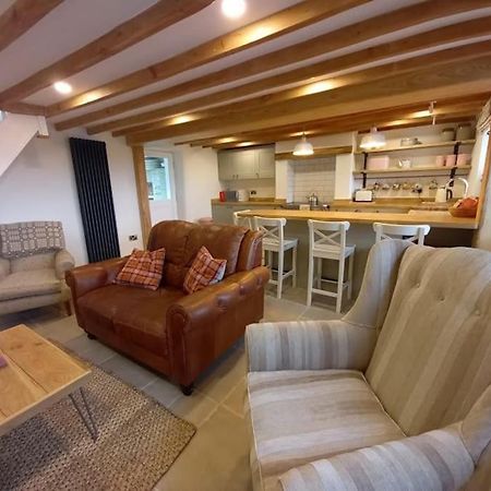 Cosy 2 Bed Cottage Between Snowdonia And The Sea Llandegai ภายนอก รูปภาพ