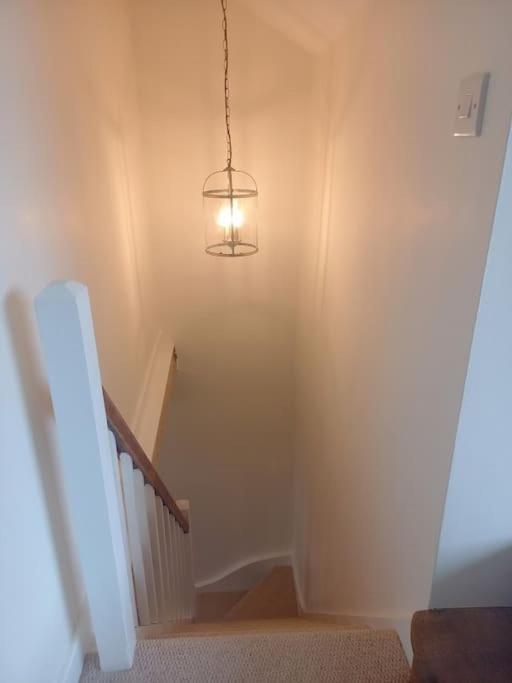 Cosy 2 Bed Cottage Between Snowdonia And The Sea Llandegai ภายนอก รูปภาพ