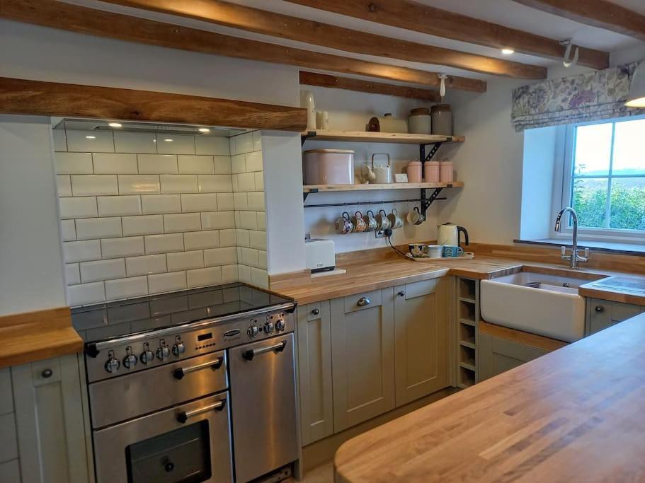 Cosy 2 Bed Cottage Between Snowdonia And The Sea Llandegai ภายนอก รูปภาพ